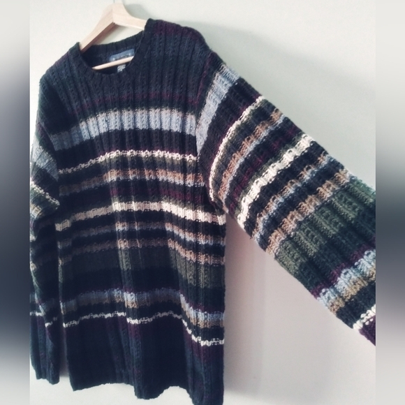 Banana Republic Hand Knit Sweater - Picture 3 of 9